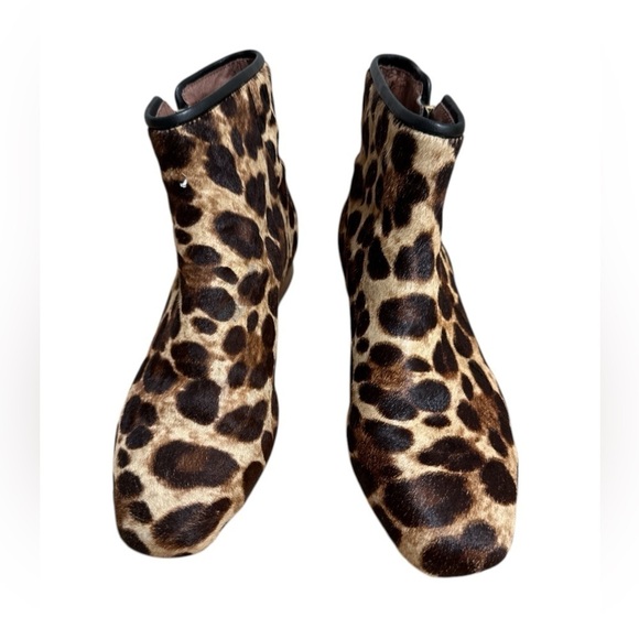 Louise eat cie‎ women’s boots leopard short calf hair ASO
Dakota Johnson boots - Picture 1 of 7